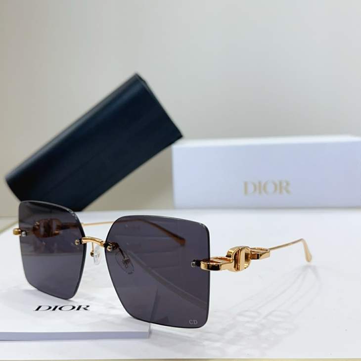 Picture of Dior Sunglasses _SKUfw76771645fw